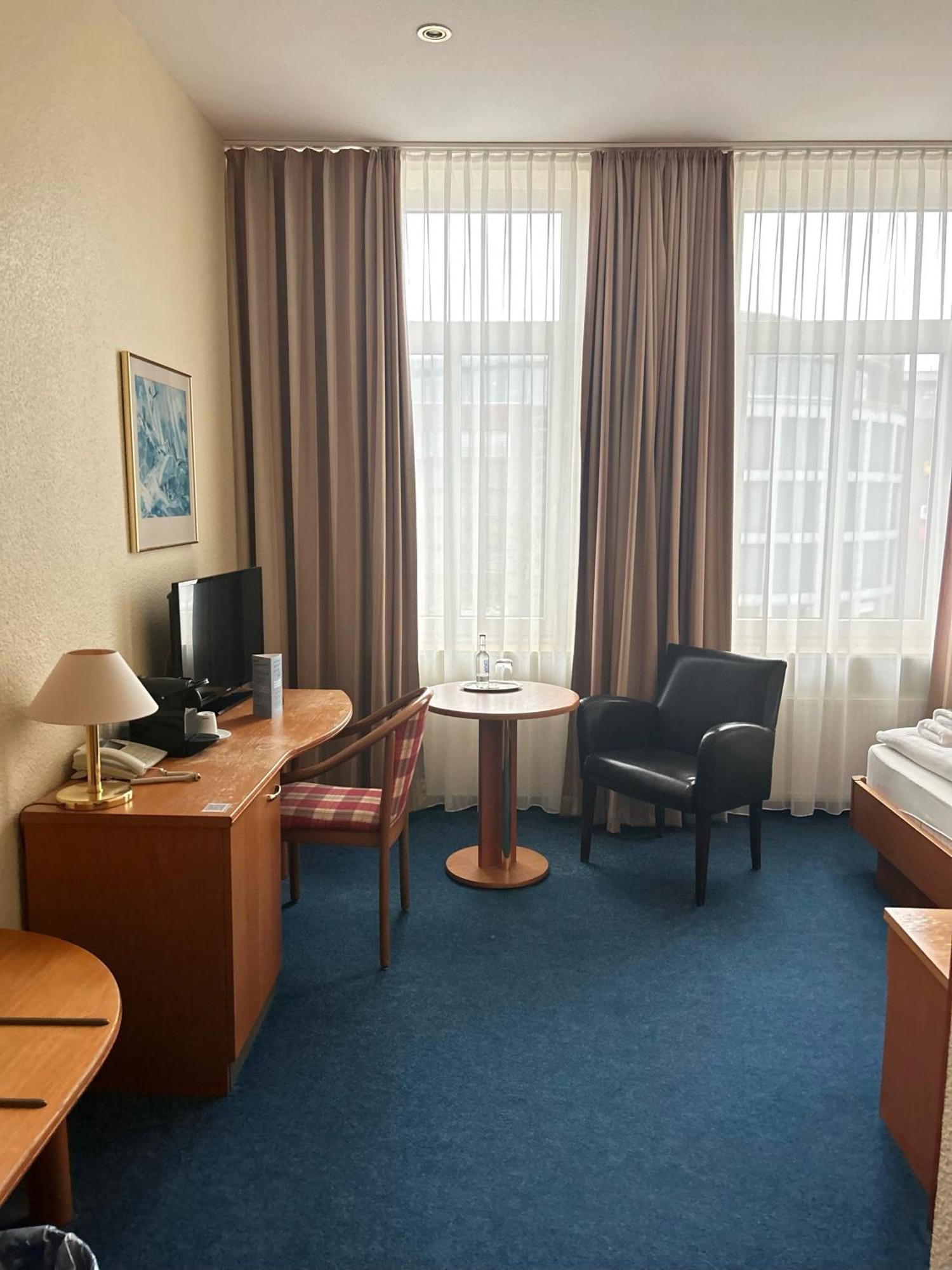 Sure Hotel By Best Western Wilhelmshaven City Extérieur photo