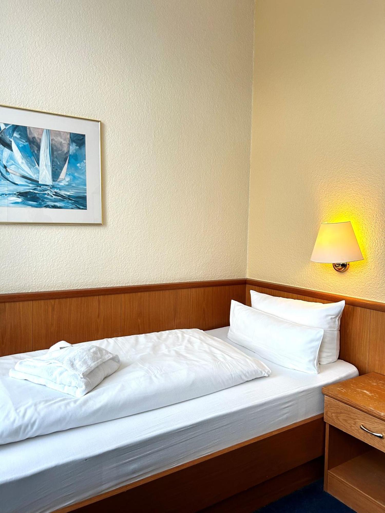 Sure Hotel By Best Western Wilhelmshaven City Extérieur photo